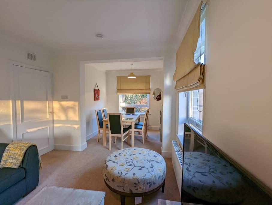 Two Bedroom Flat In Bridge Of Allan, Stirling Exteriör bild
