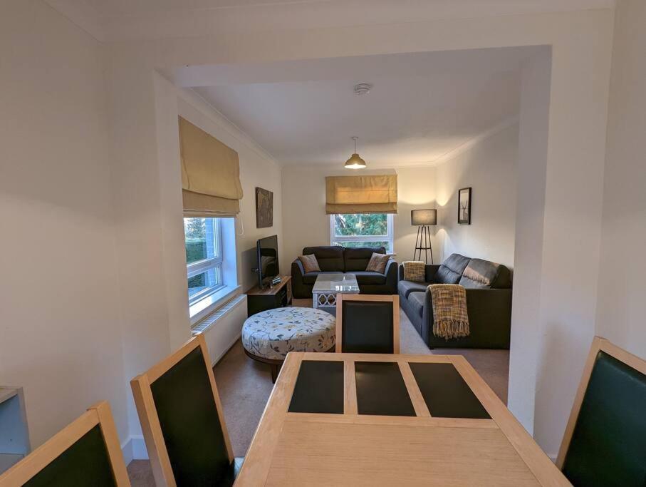 Two Bedroom Flat In Bridge Of Allan, Stirling Exteriör bild
